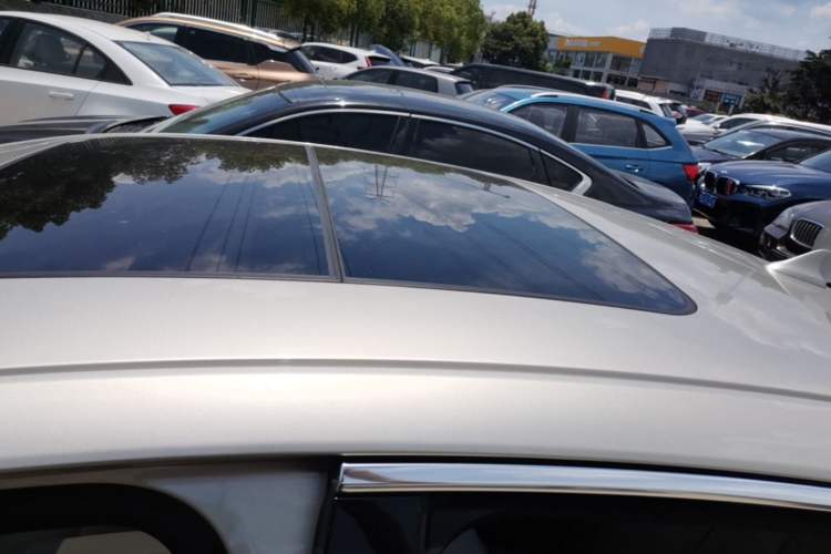 Used Cadillac XTS 2015 28T Comfort Model Roof