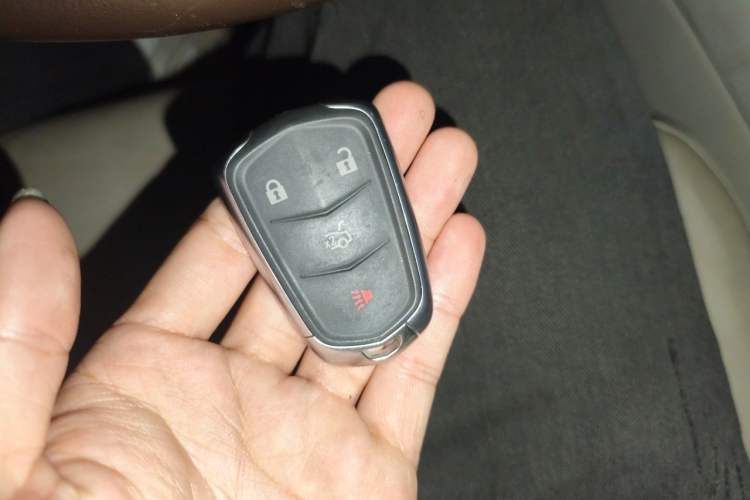 Used Cadillac XTS 2015 28T Comfort Model Vehicle Key