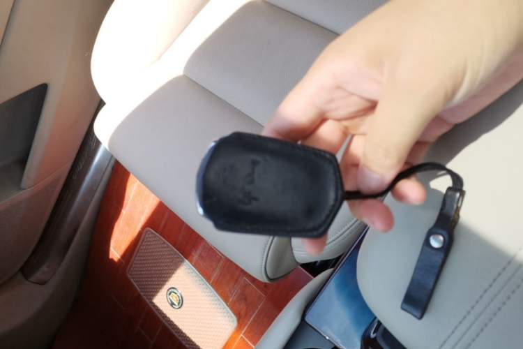 Used Cadillac XTS 2015 28T Comfort Model Vehicle Key