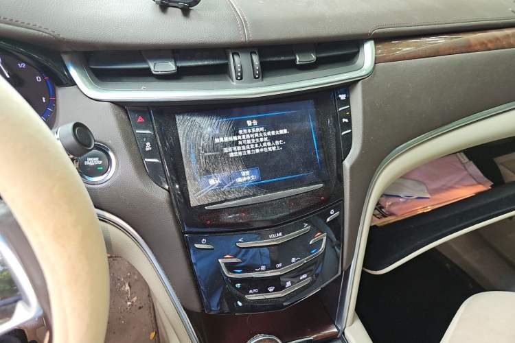 Used Cadillac XTS 2016 28T Elite Edition Audio And AC Panel