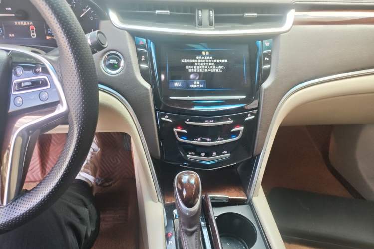 Used Cadillac XTS 2016 28T Elite Edition Audio And AC Panel