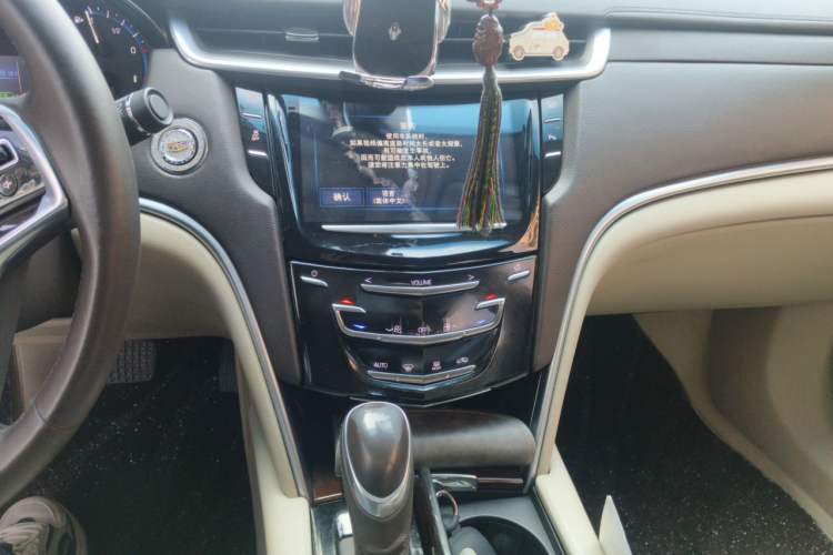 Used Cadillac XTS 2016 28T Tech Edition Audio And AC Panel