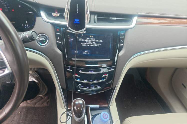 Used Cadillac XTS 2016 28T Elite Edition Audio And AC Panel