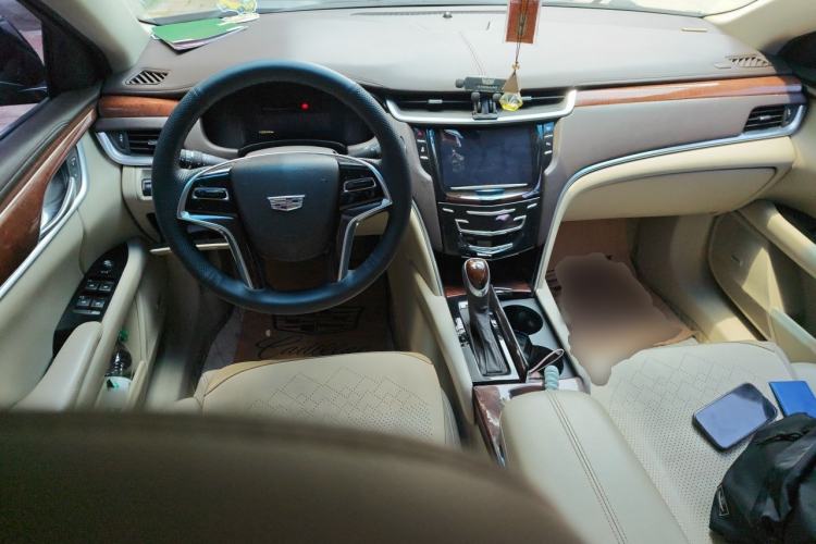 Used Cadillac XTS 2016 28T Elite Edition Center Console