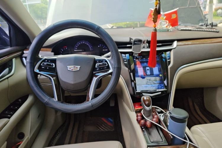 Used Cadillac XTS 2016 28T Elite Edition Center Console