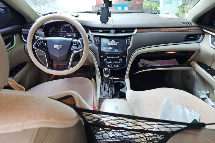 Used Cadillac XTS 2016 28T Elite Edition Center Console