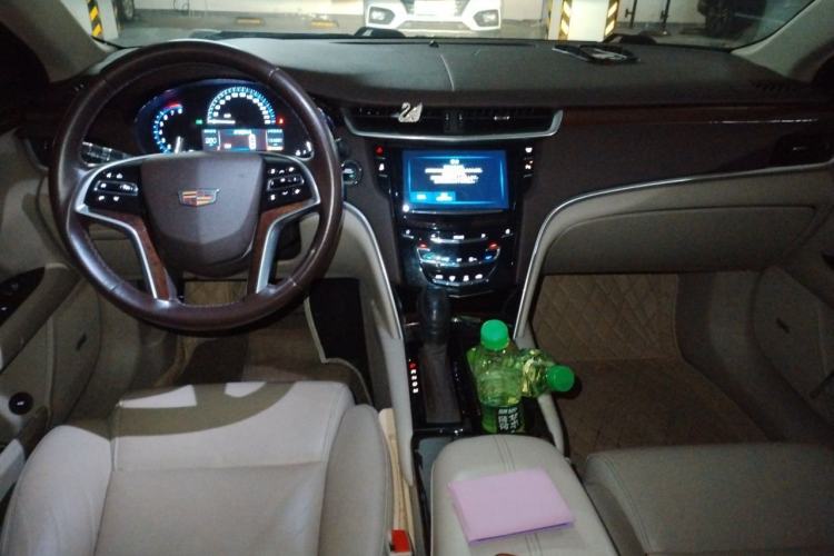 Used Cadillac XTS 2016 28T Elite Edition Center Console