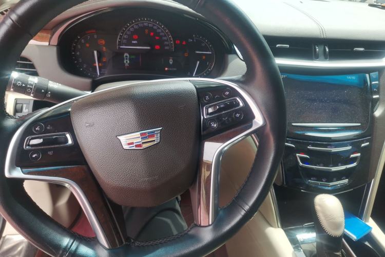 Used Cadillac XTS 2016 28T Elite Edition Center Console