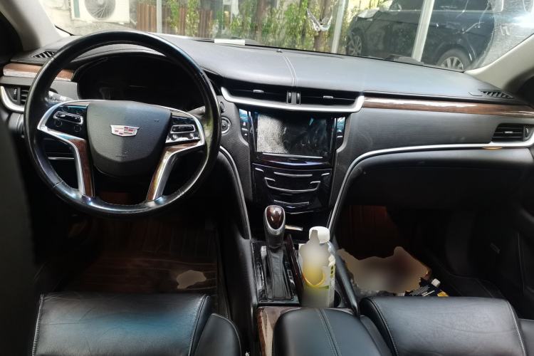 Used Cadillac XTS 2016 28T Luxury Model Center Console