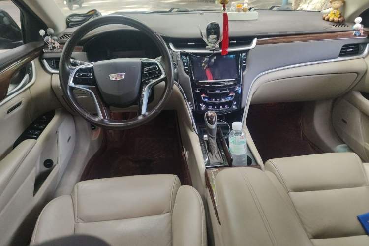 Used Cadillac XTS 2016 28T Luxury Model Center Console