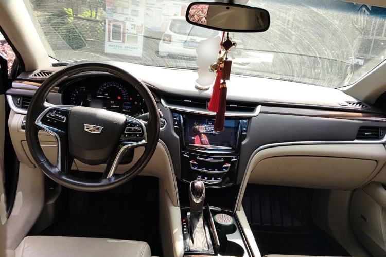 Used Cadillac XTS 2016 28T Elite Edition Center Console