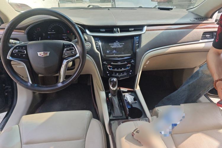Used Cadillac XTS 2016 28T Luxury Model Center Console