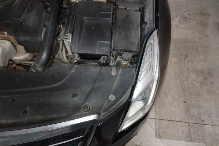 Used Cadillac XTS 2016 28T Elite Edition Engine Bay Left