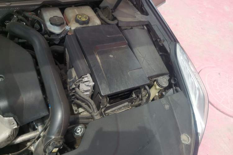 Used Cadillac XTS 2016 28T Elite Edition Engine Bay Left