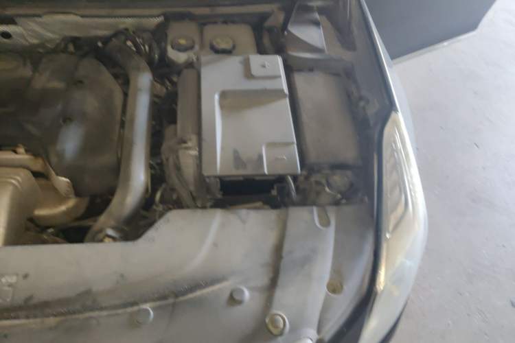 Used Cadillac XTS 2016 28T Elite Edition Engine Bay Left