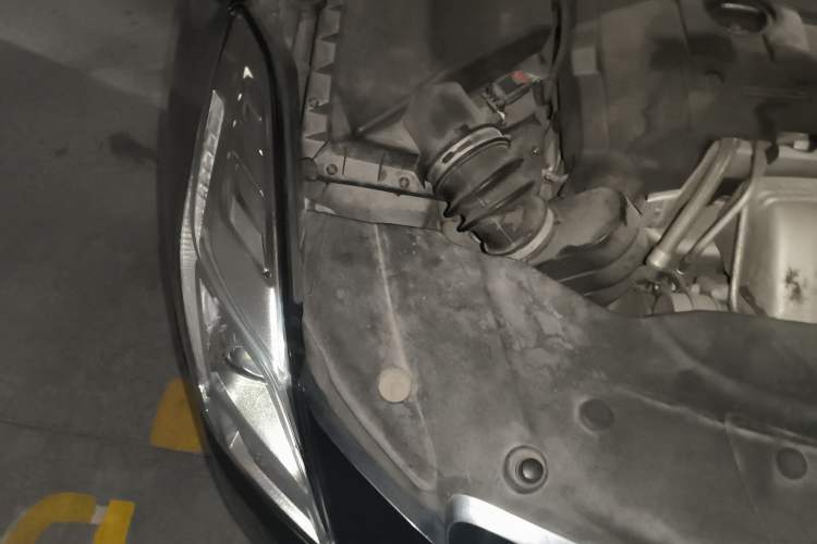 Used Cadillac XTS 2016 28T Elite Edition Engine Bay Right