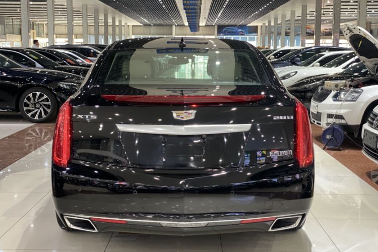 Used Cadillac XTS 2016 28T Tech Edition Exterior 4