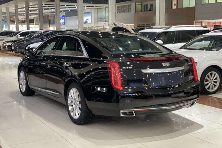 Used Cadillac XTS 2016 28T Tech Edition Exterior 5