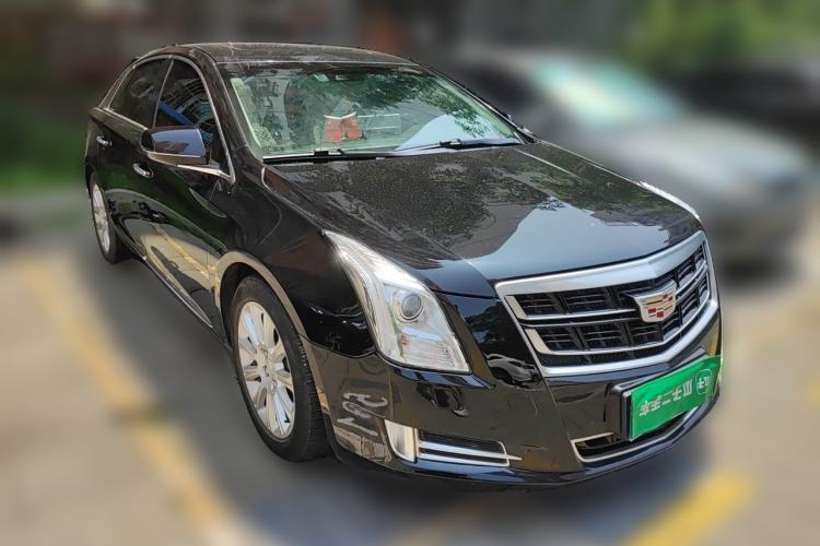 Used Cadillac XTS 2016 28T Luxury Model Front Right 45 Deg