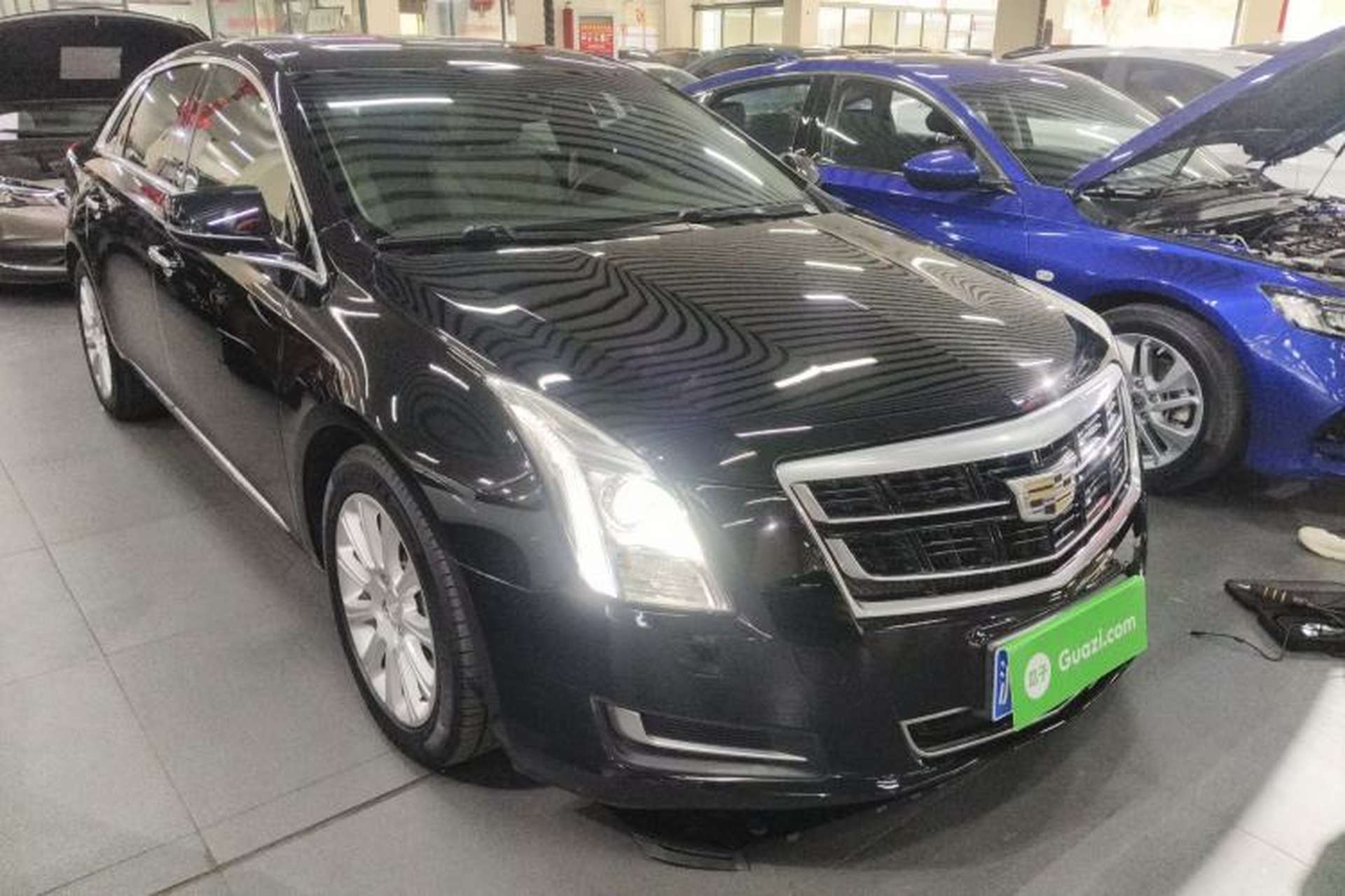 Used Cadillac XTS 2016 28T Tech Edition Front Right 45 Deg