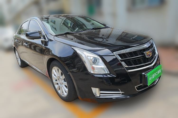 Used Cadillac XTS 2016 28T Elite Edition Front Right 45 Deg