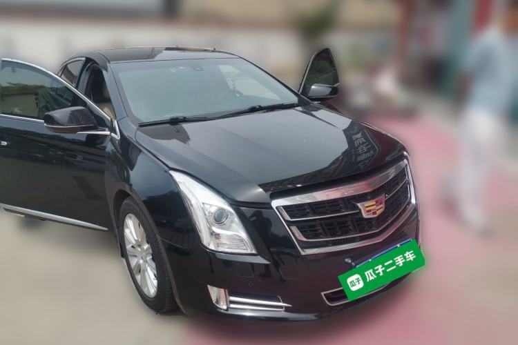 Used Cadillac XTS 2016 28T Elite Edition Front Right 45 Deg