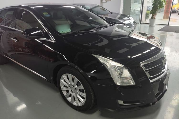 Used Cadillac XTS 2016 28T Tech Edition Front Right 45 Deg