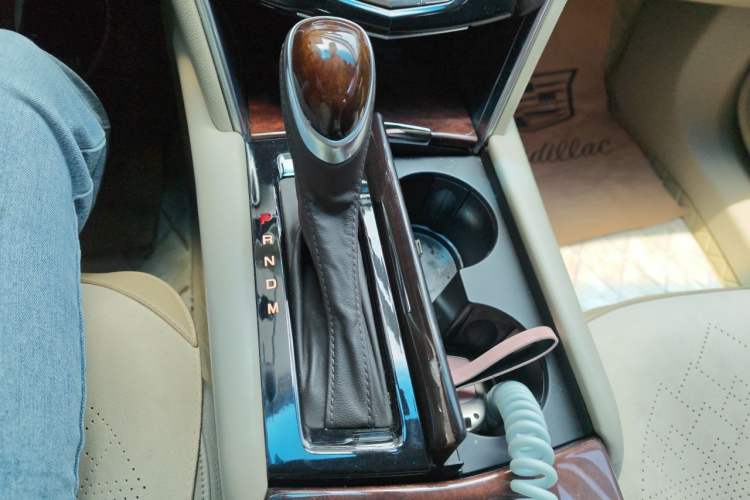 Used Cadillac XTS 2016 28T Elite Edition Gear Lever