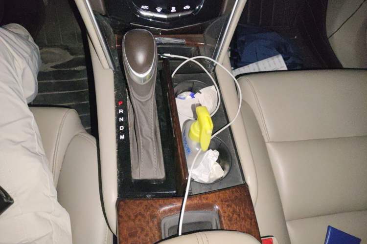 Used Cadillac XTS 2016 28T Tech Edition Gear Lever