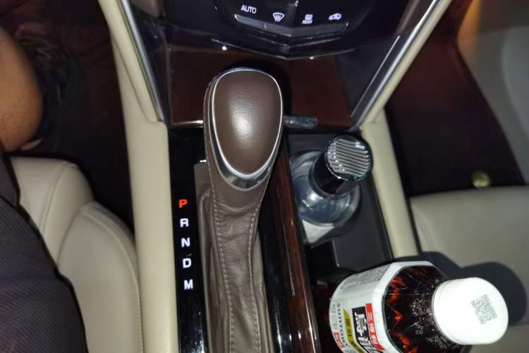 Used Cadillac XTS 2016 28T Tech Edition Gear Lever