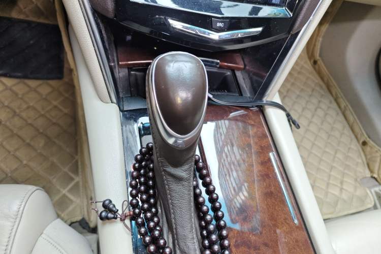 Used Cadillac XTS 2016 28T Tech Edition Gear Lever