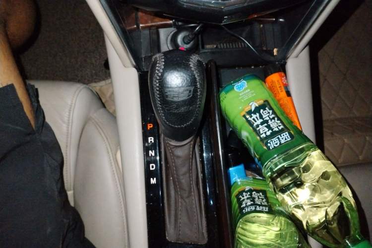Used Cadillac XTS 2016 28T Elite Edition Gear Lever