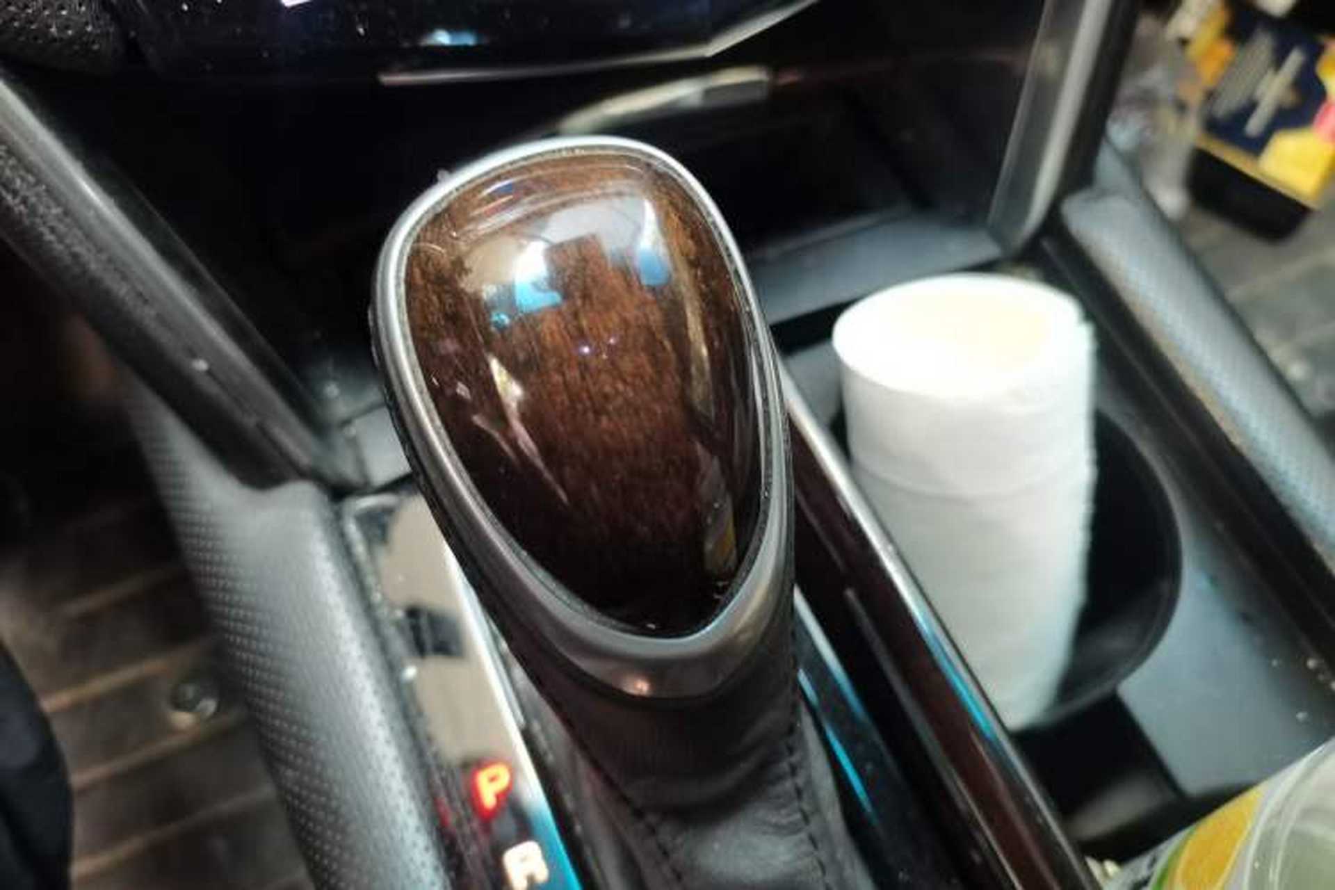 Used Cadillac XTS 2016 28T Luxury Model Gear Lever