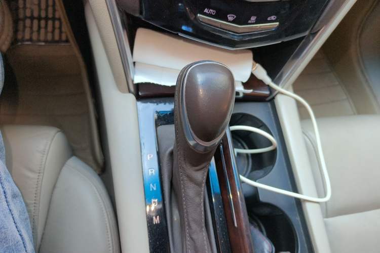 Used Cadillac XTS 2016 28T Tech Edition Gear Lever