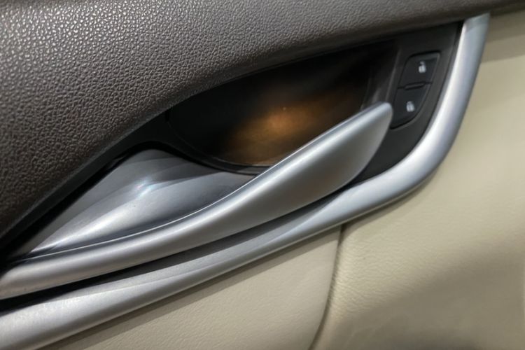 Used Cadillac XTS 2016 28T Tech Edition Interior 10