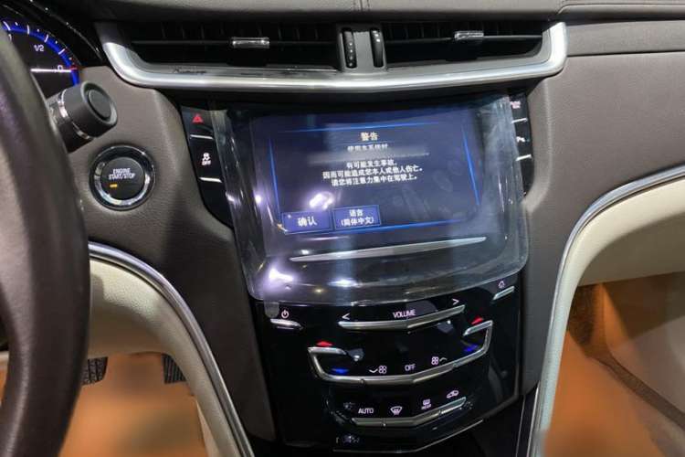 Used Cadillac XTS 2016 28T Tech Edition Interior 12
