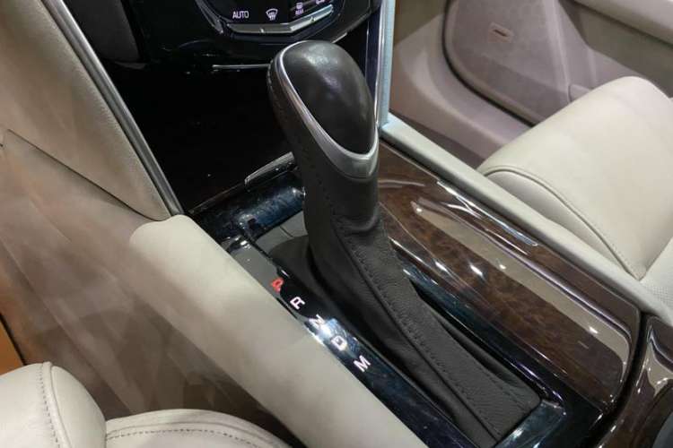 Used Cadillac XTS 2016 28T Tech Edition Interior 4