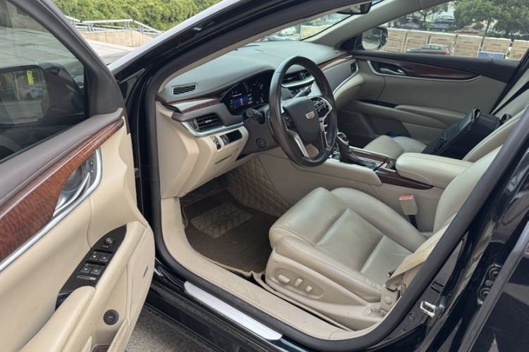Used Cadillac XTS 2016 28T Elite Edition Interior 5