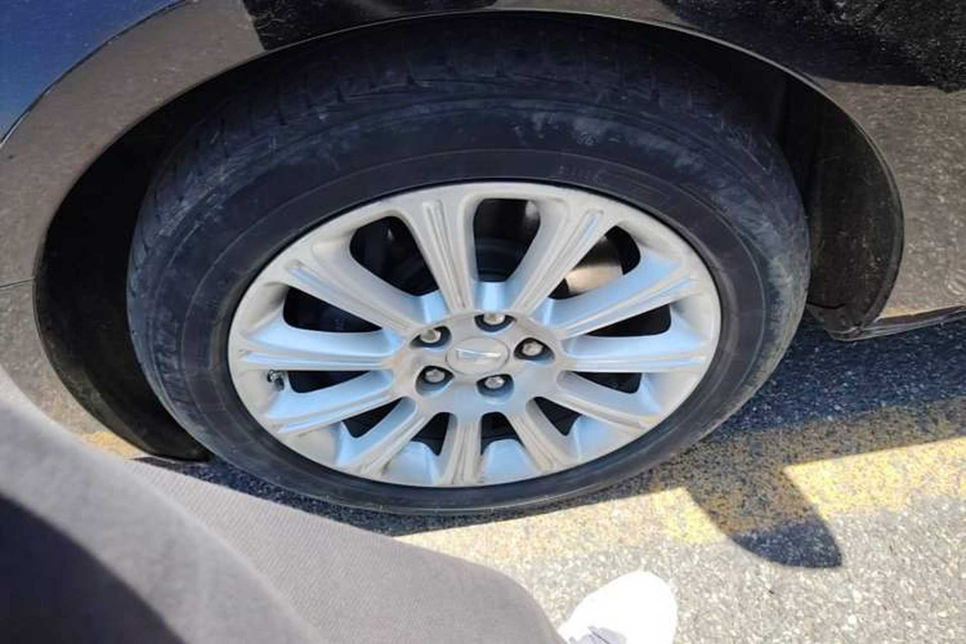 Used Cadillac XTS 2016 28T Tech Edition Left Front Wheel Hub