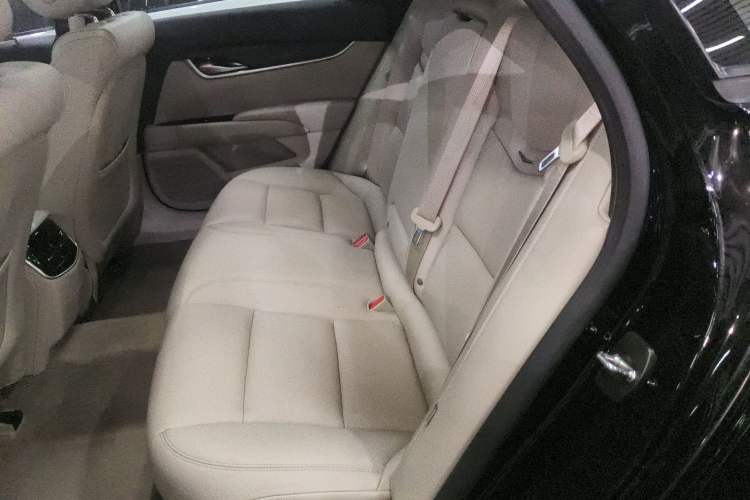 Used Cadillac XTS 2016 28T Tech Edition Left Rear Seat
