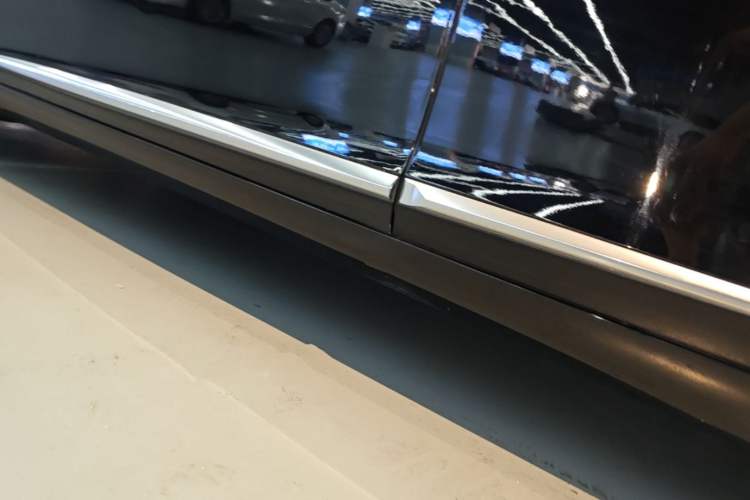Used Cadillac XTS 2016 28T Tech Edition Left Side Sill
