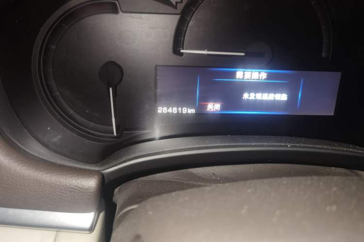Used Cadillac XTS 2016 28T Tech Edition Odometer Close Up