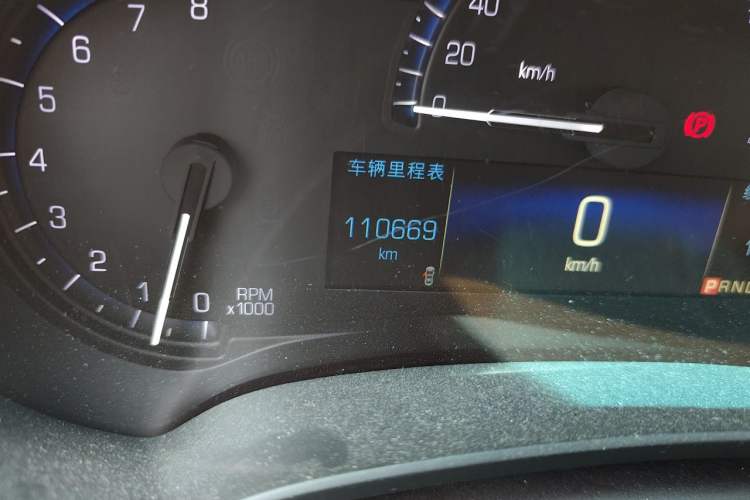 Used Cadillac XTS 2016 28T Tech Edition Odometer Close Up