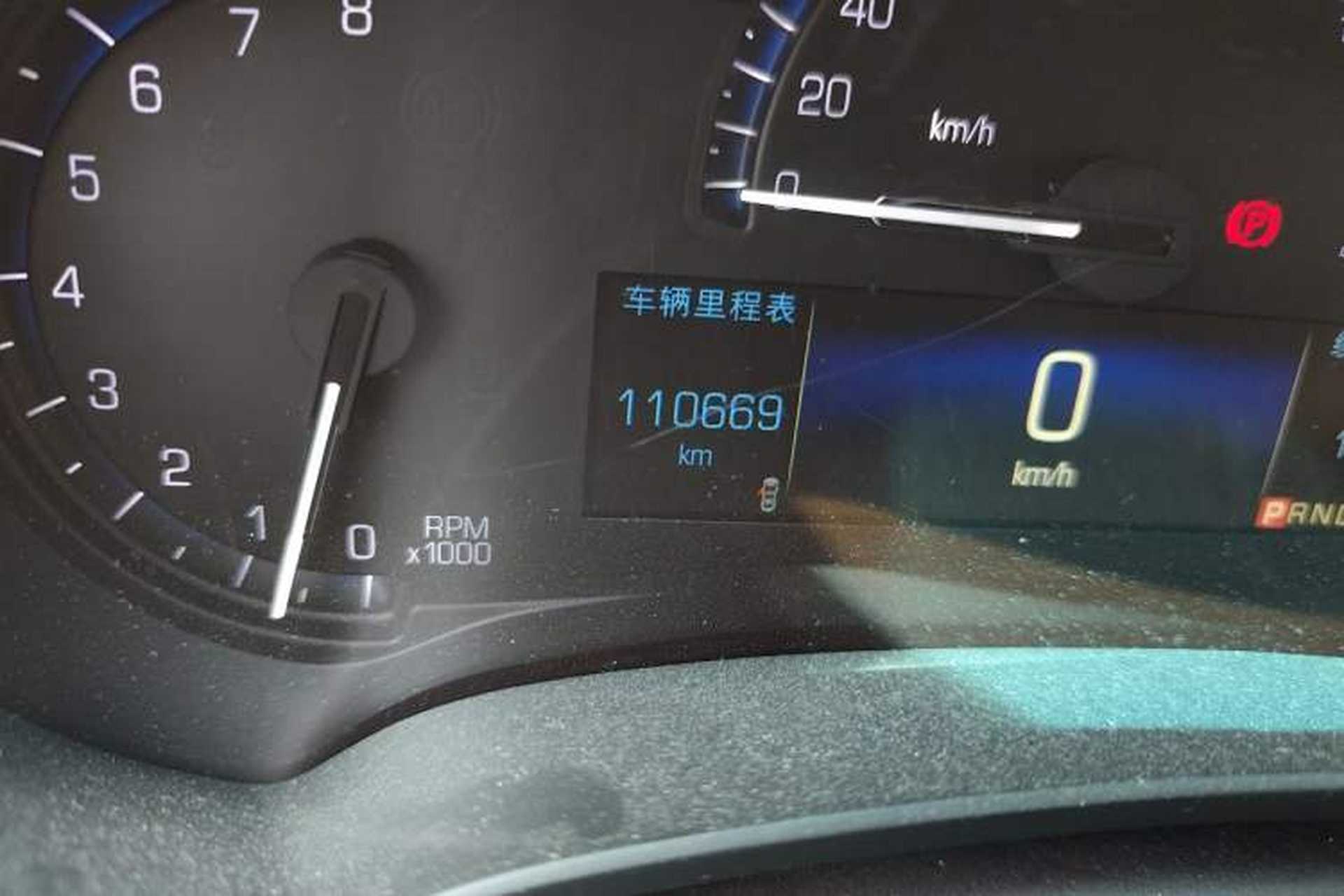 Used Cadillac XTS 2016 28T Tech Edition Odometer Close Up