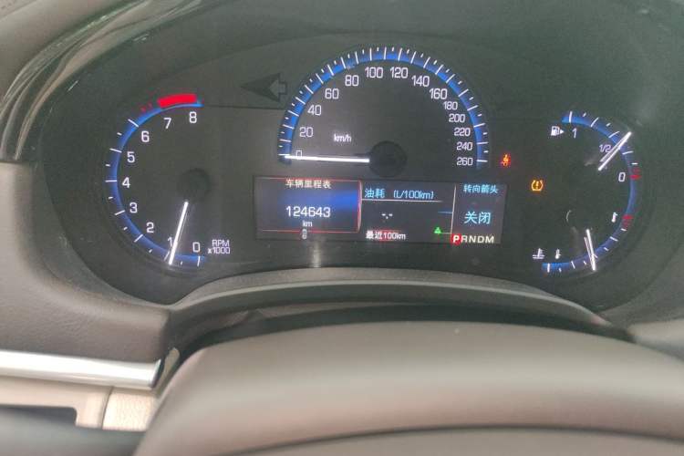 Used Cadillac XTS 2016 28T Luxury Model Odometer Close Up