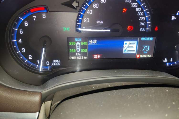 Used Cadillac XTS 2016 28T Elite Edition Odometer Close Up