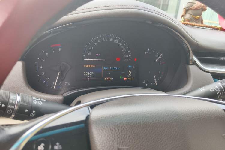 Used Cadillac XTS 2016 28T Elite Edition Odometer Close Up
