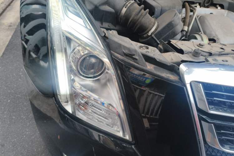 Used Cadillac XTS 2016 28T Tech Edition Right Front Headlight
