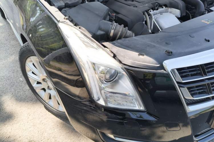 Used Cadillac XTS 2016 28T Tech Edition Right Front Headlight