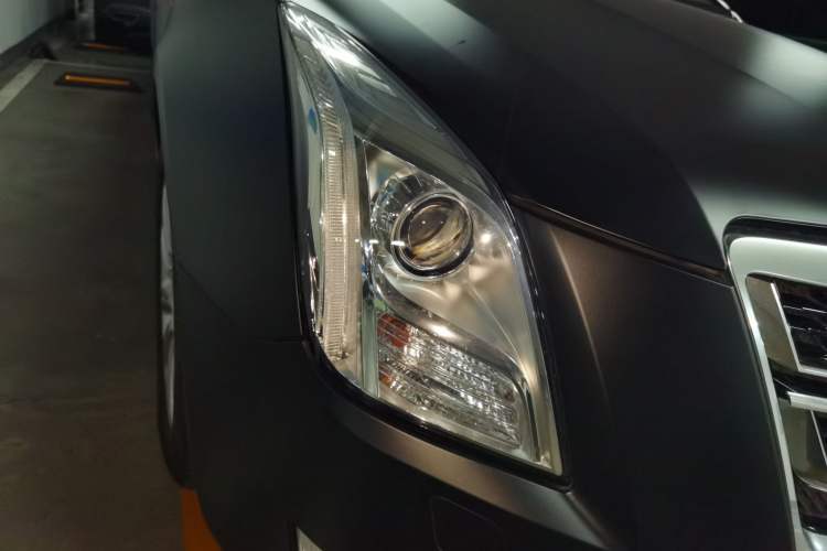 Used Cadillac XTS 2016 28T Tech Edition Right Front Headlight